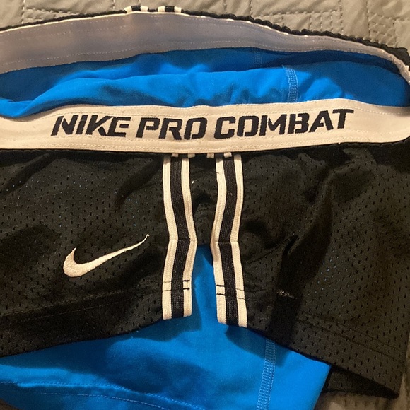 Nike dri-fit pro combat shorts- 2 layers - Picture 3 of 3